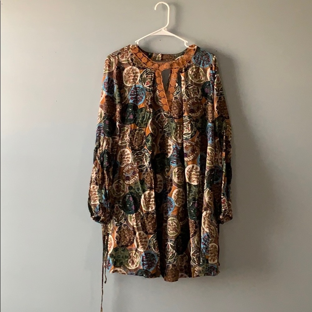 Long-sleeve floral dress/tunic